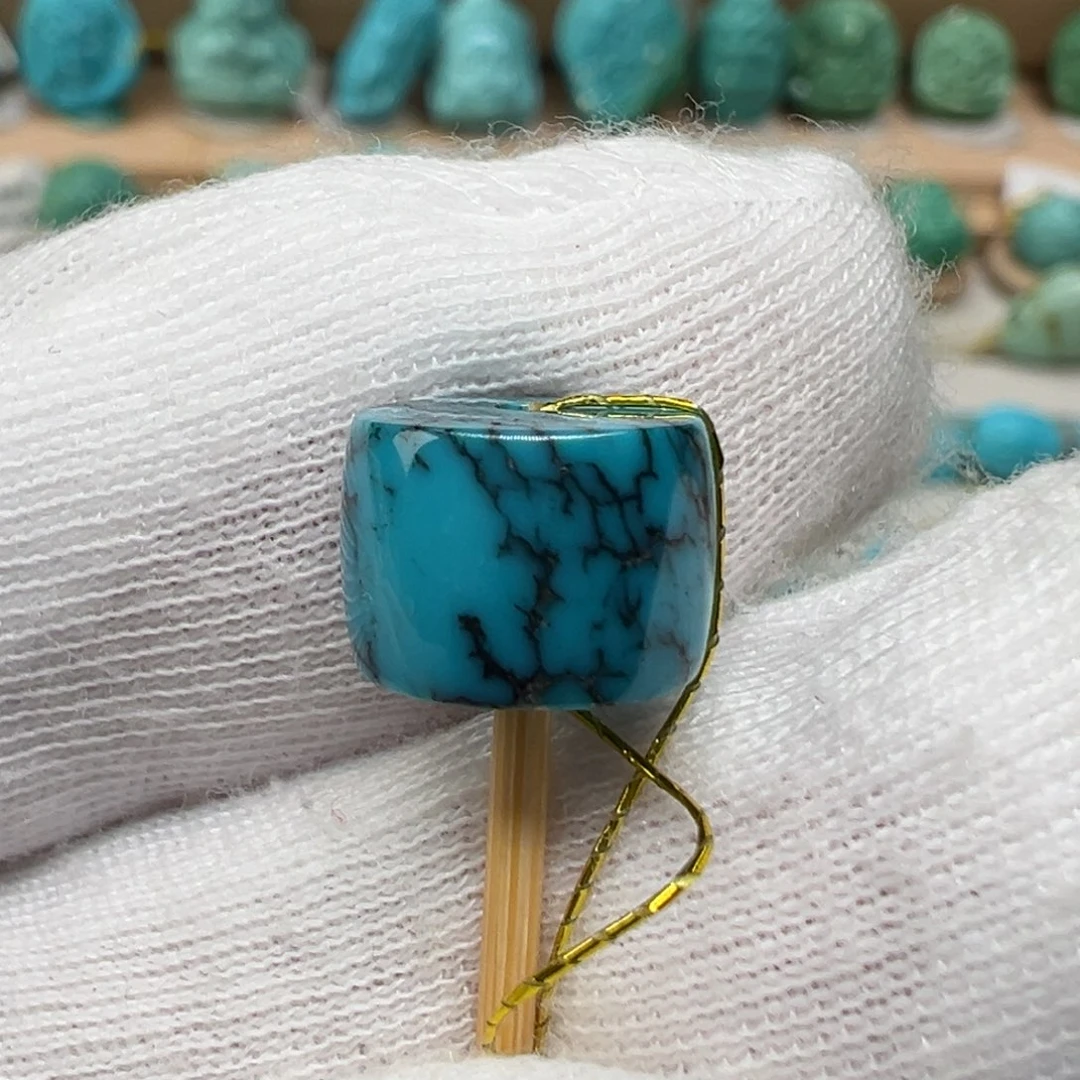 绿松石配饰未镶嵌