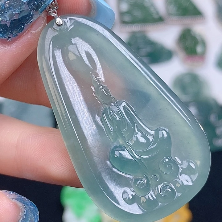 翡翠18K金镶嵌颈饰0000000000036