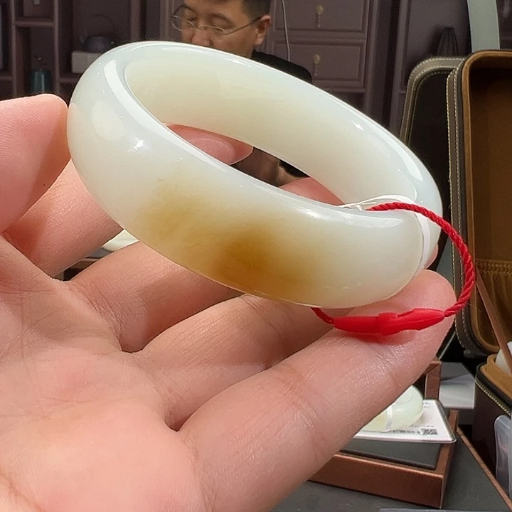 S***h未镶嵌手镯和田玉（白玉）