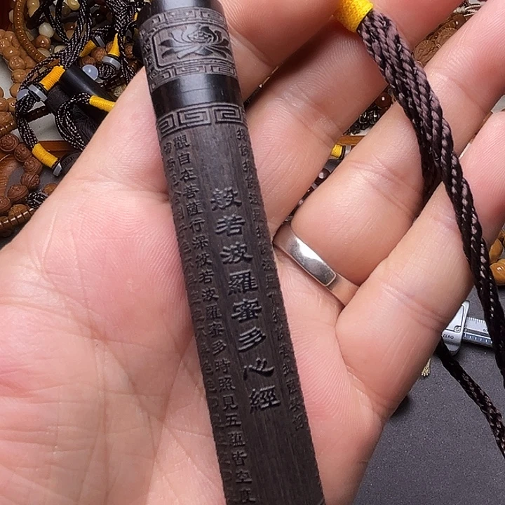 刘****手串猴头核桃猴头雕刻精工手把件一个