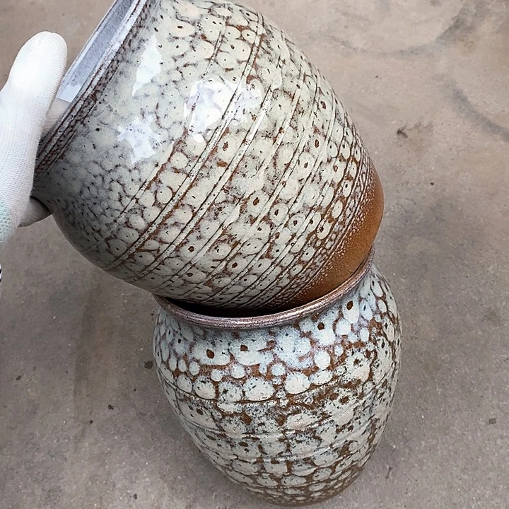 紫砂花盆口17高21瑕疵