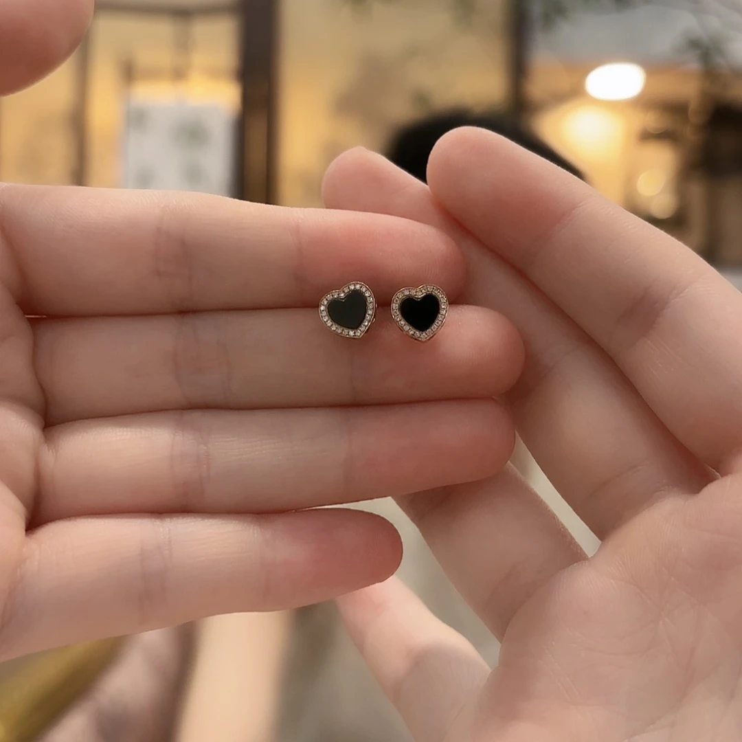 18K金镶嵌翡翠耳饰