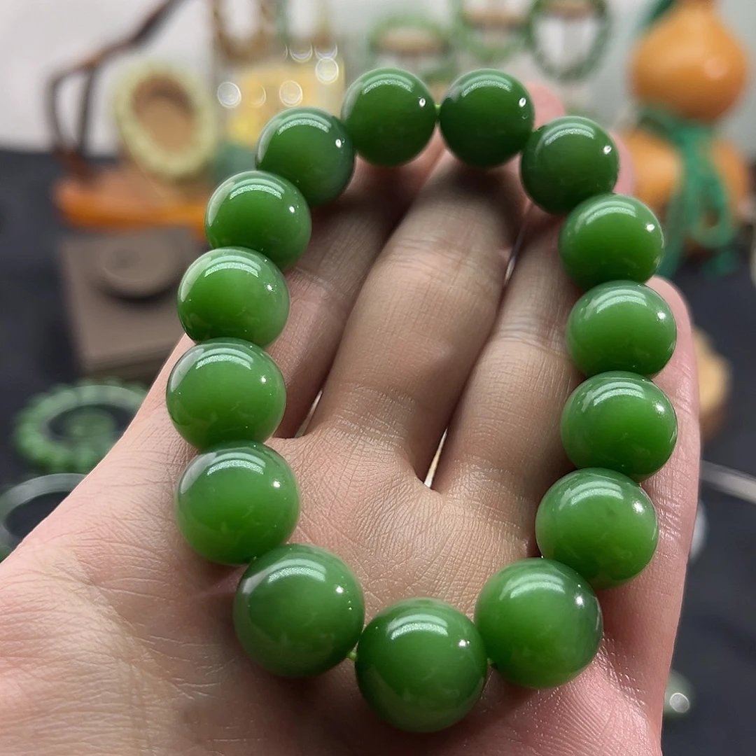 D***T和田玉未镶嵌颈饰俄碧-粉绿-14mm手串