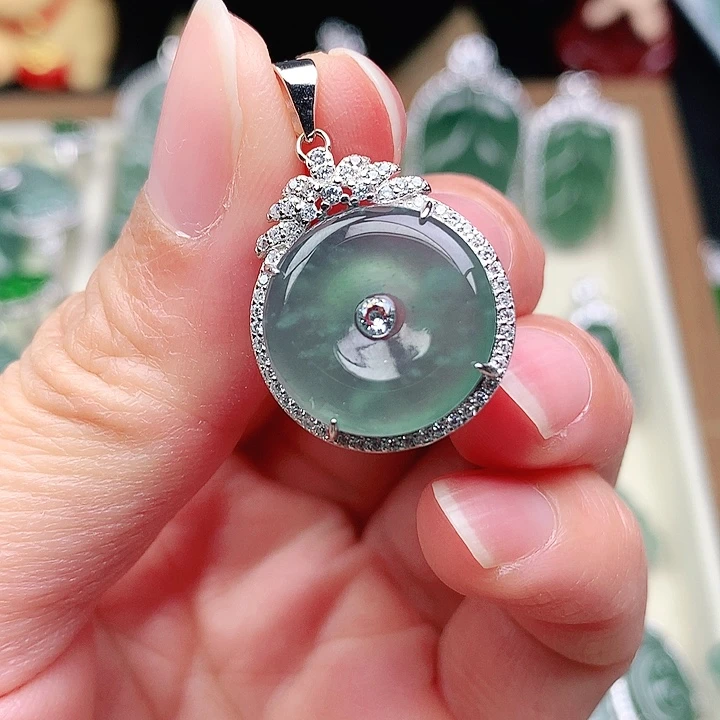 颈饰银S925镶嵌翡翠吊坠