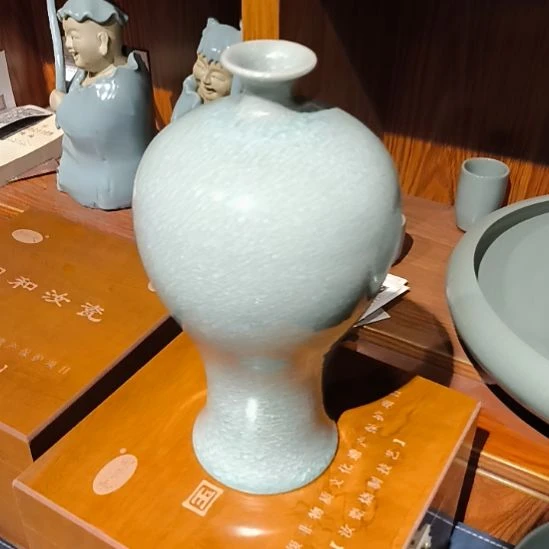 W***A摆件清凉寺汝瓷仿古釉纯手工冰片梅瓶