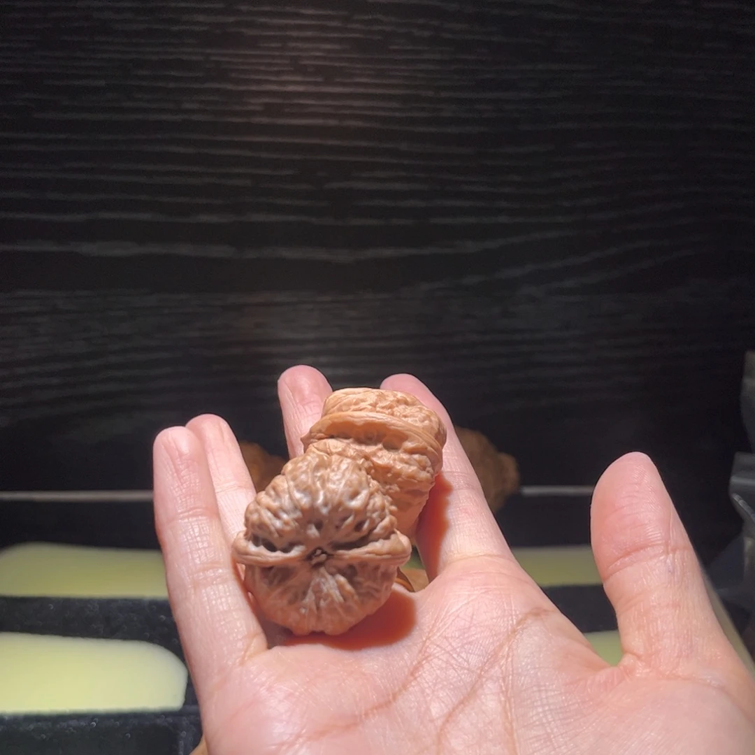 奥***东大叶紫檀（黑酸枝木类）蛤蟆