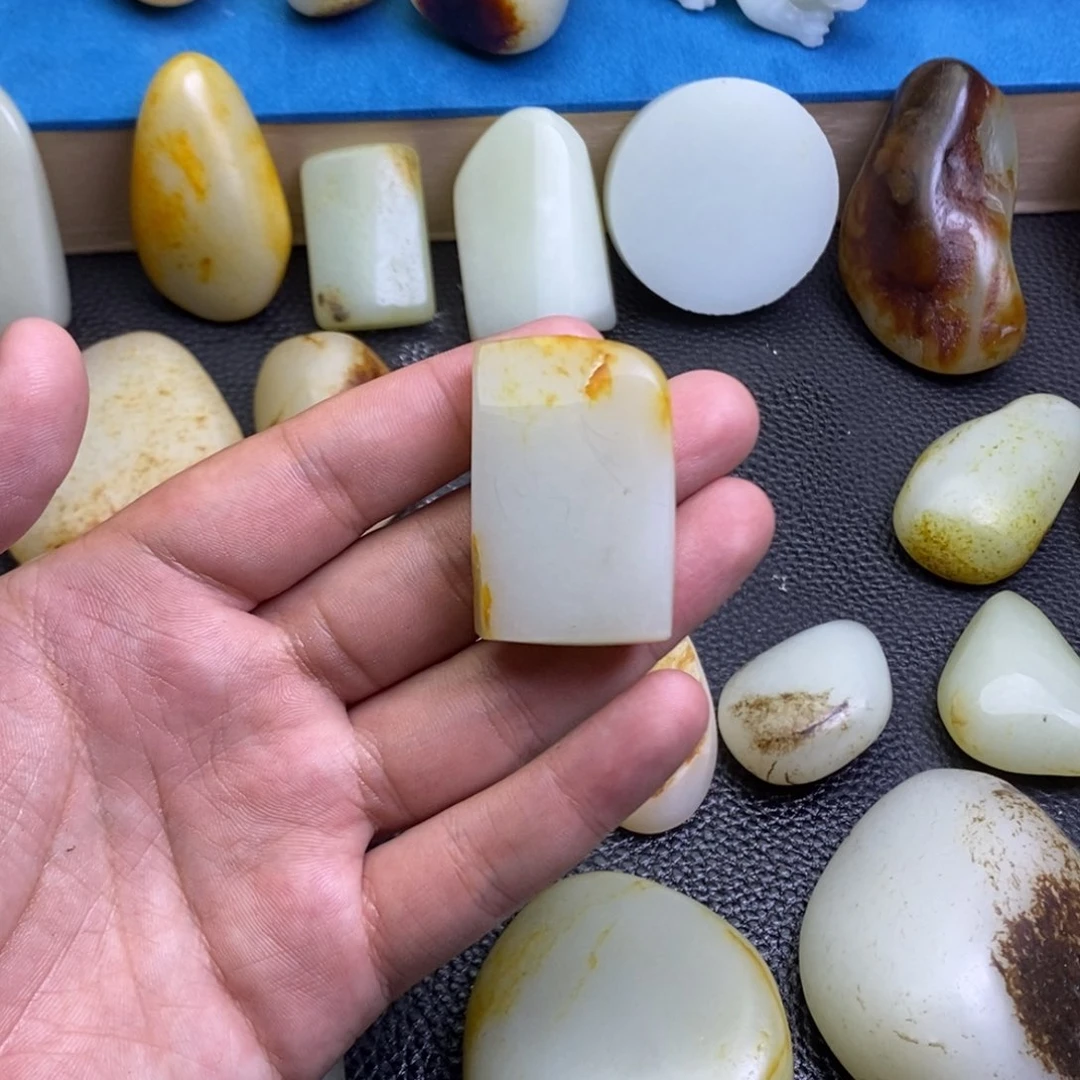 博***博定制未镶嵌定制和田玉