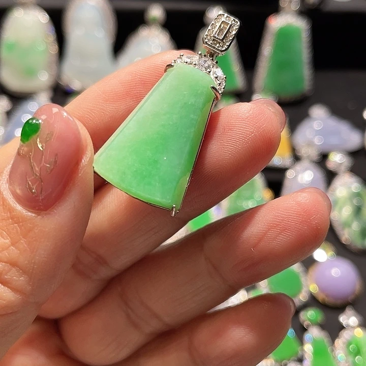 翡翠银S925镶嵌颈饰