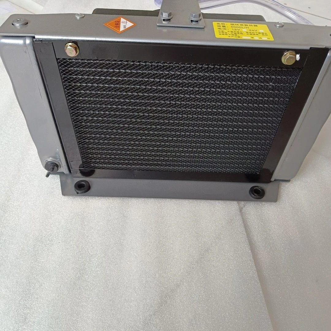 单缸柴油机改装循环水电子水泵时风五征三四轮水泵一体散热器水箱