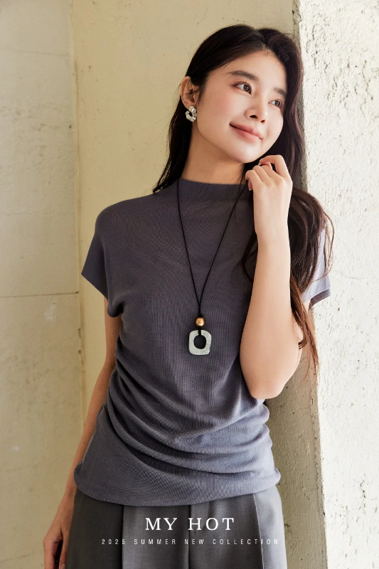 夏季通勤半高领飞飞袖修身上衣