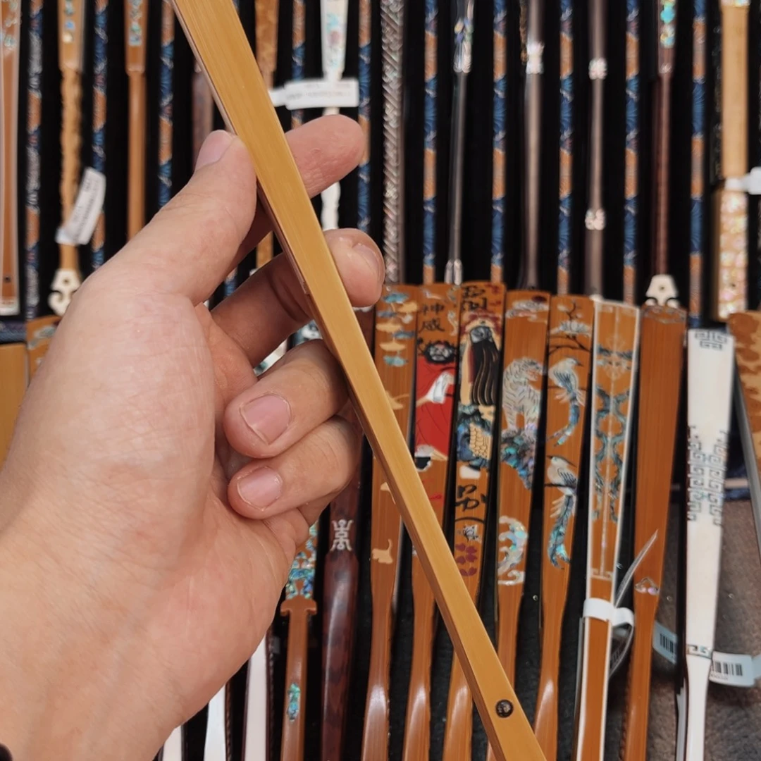 D***t扇子纯手工制作折扇