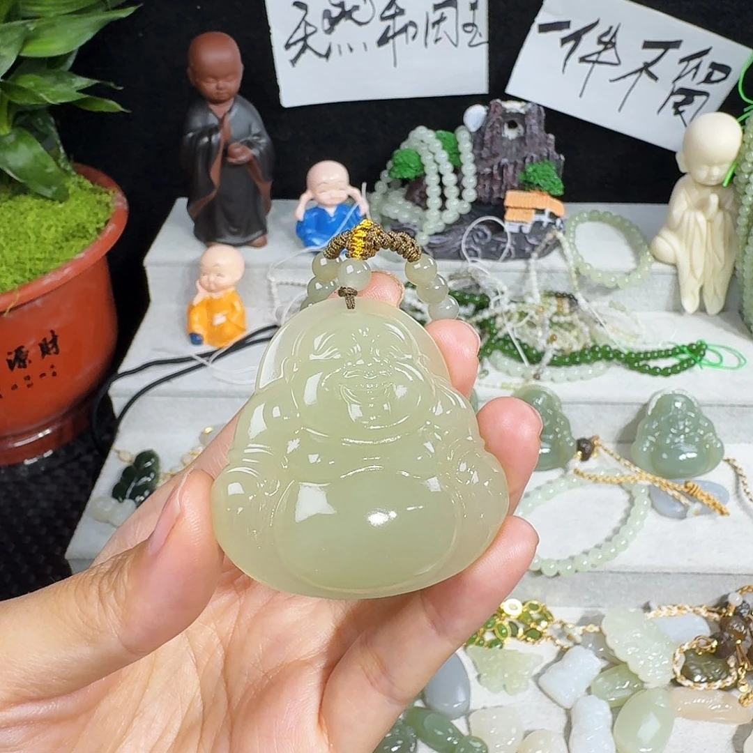 吾***岁和田玉未镶嵌颈饰