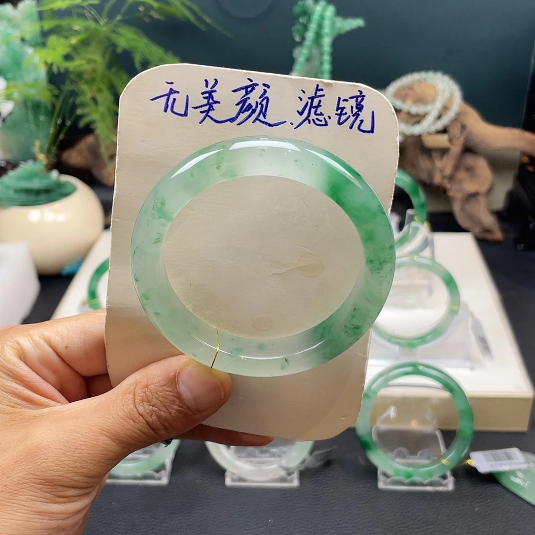 未镶嵌手镯石英质玉