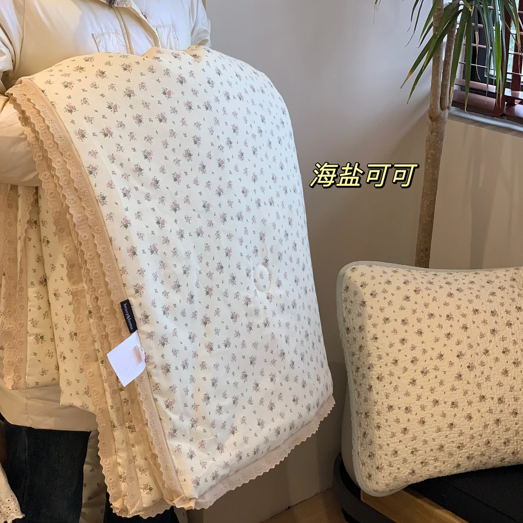 本世家纺 全棉花卉工艺花边款夏被可水洗机洗家用镂空印花绗缝