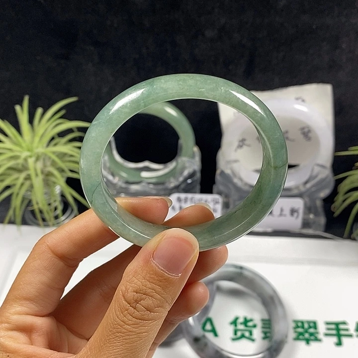 未镶嵌手镯翡翠73号。52.5圈贵妃