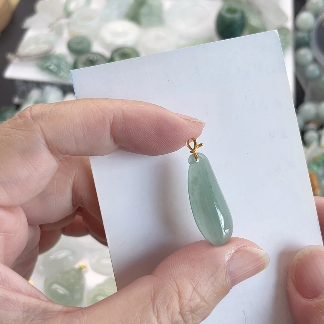 颈饰未镶嵌翡翠福瓜