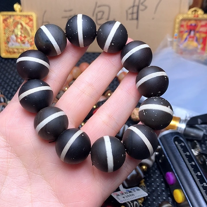 玛瑙/玉髓一条未镶嵌