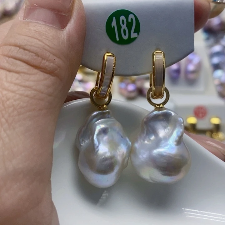 银S925镶嵌耳饰淡水珍珠