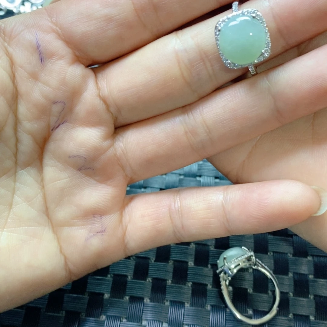 糖***果翡翠未镶嵌戒指缅甸