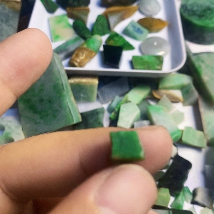 合***理散珠翡翠天然翡翠A货挂件