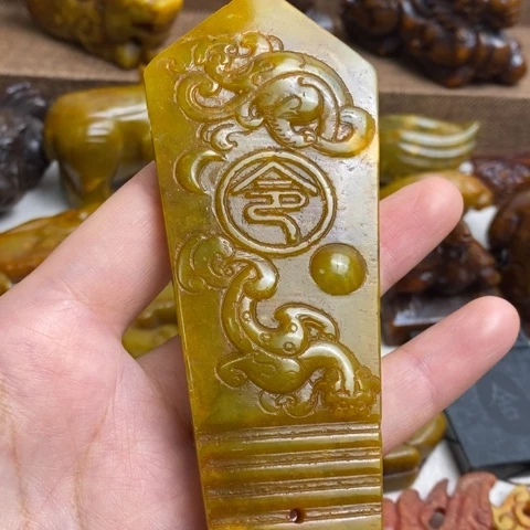 蛇纹石玉未镶嵌颈饰115