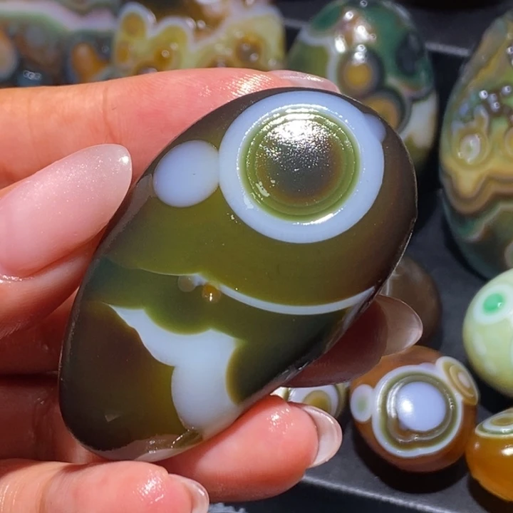 玛瑙/玉髓未镶嵌珠宝奇石50