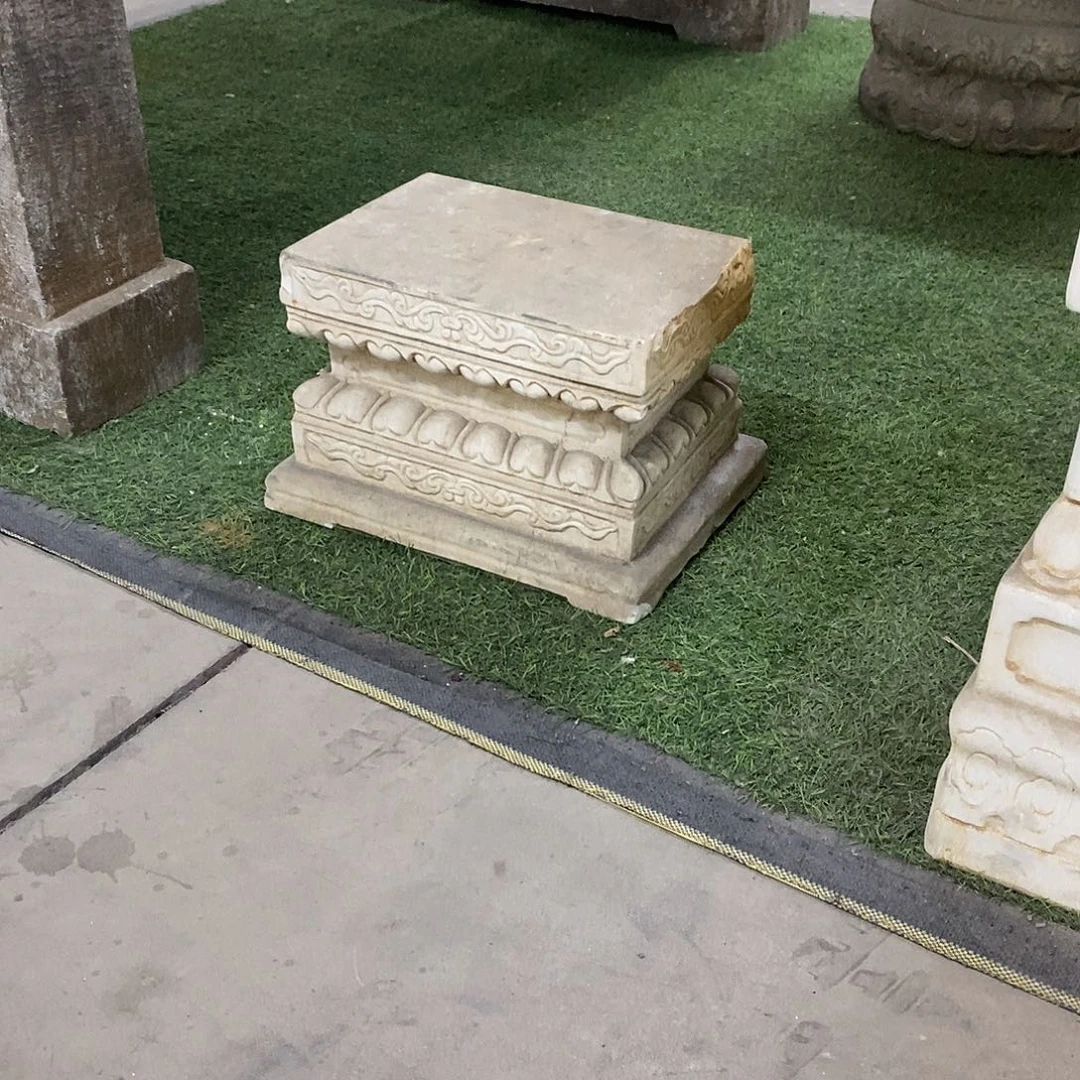 M***总汉白玉底座一个整石