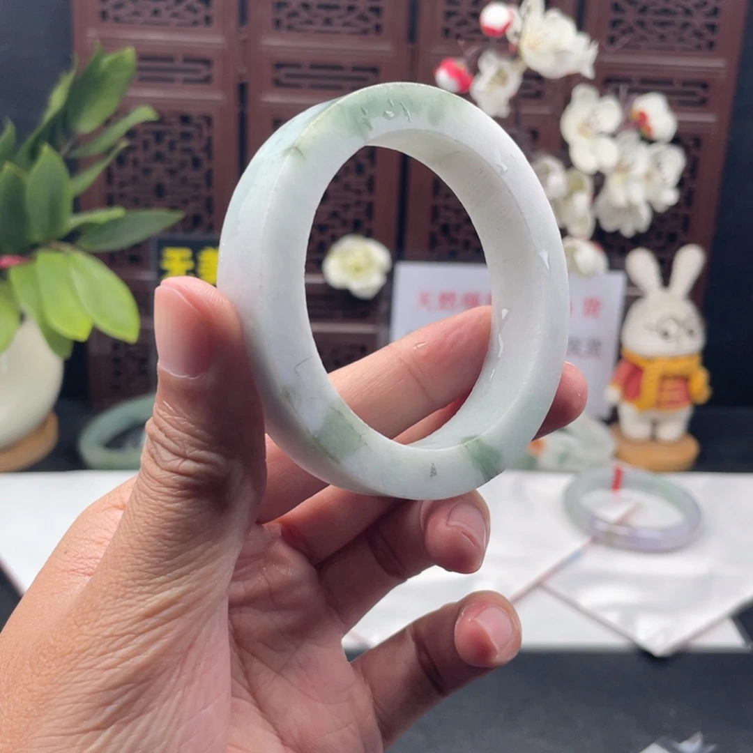 定制翡翠未镶嵌翡翠手镯定制