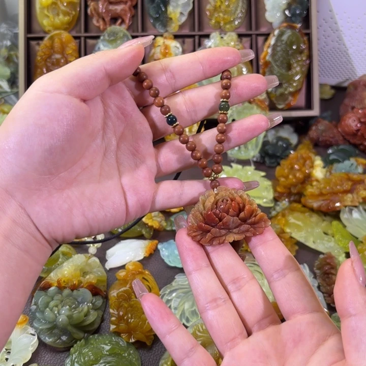 未镶嵌蛇纹石玉颈饰