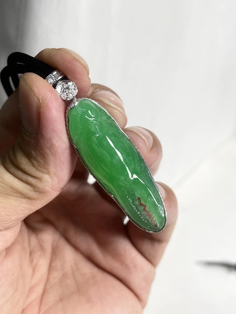 冰阳绿满色富甲天下