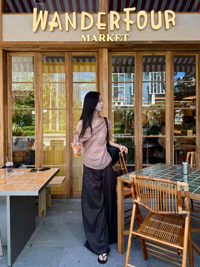 2025新款百搭不对称显瘦翻领斜肩短袖T恤女夏做旧肌理感修身上衣