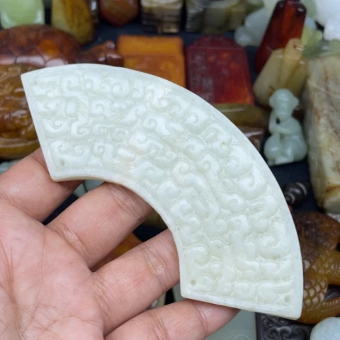 蛇纹石玉未镶嵌颈饰20