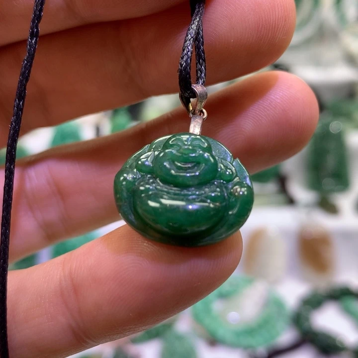 独山玉未镶嵌颈饰