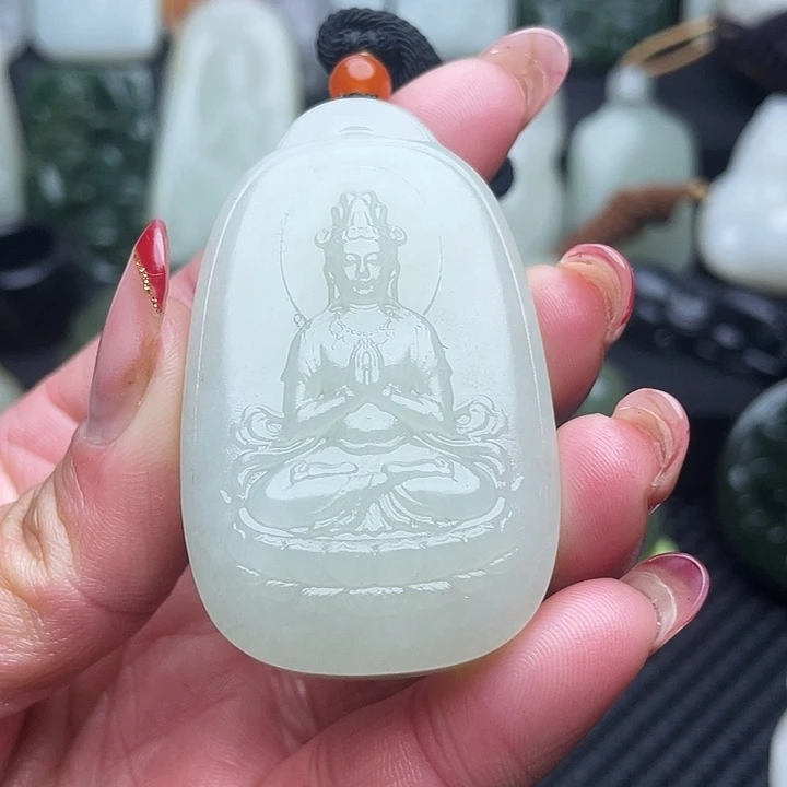 和田玉颈饰未镶嵌不****1