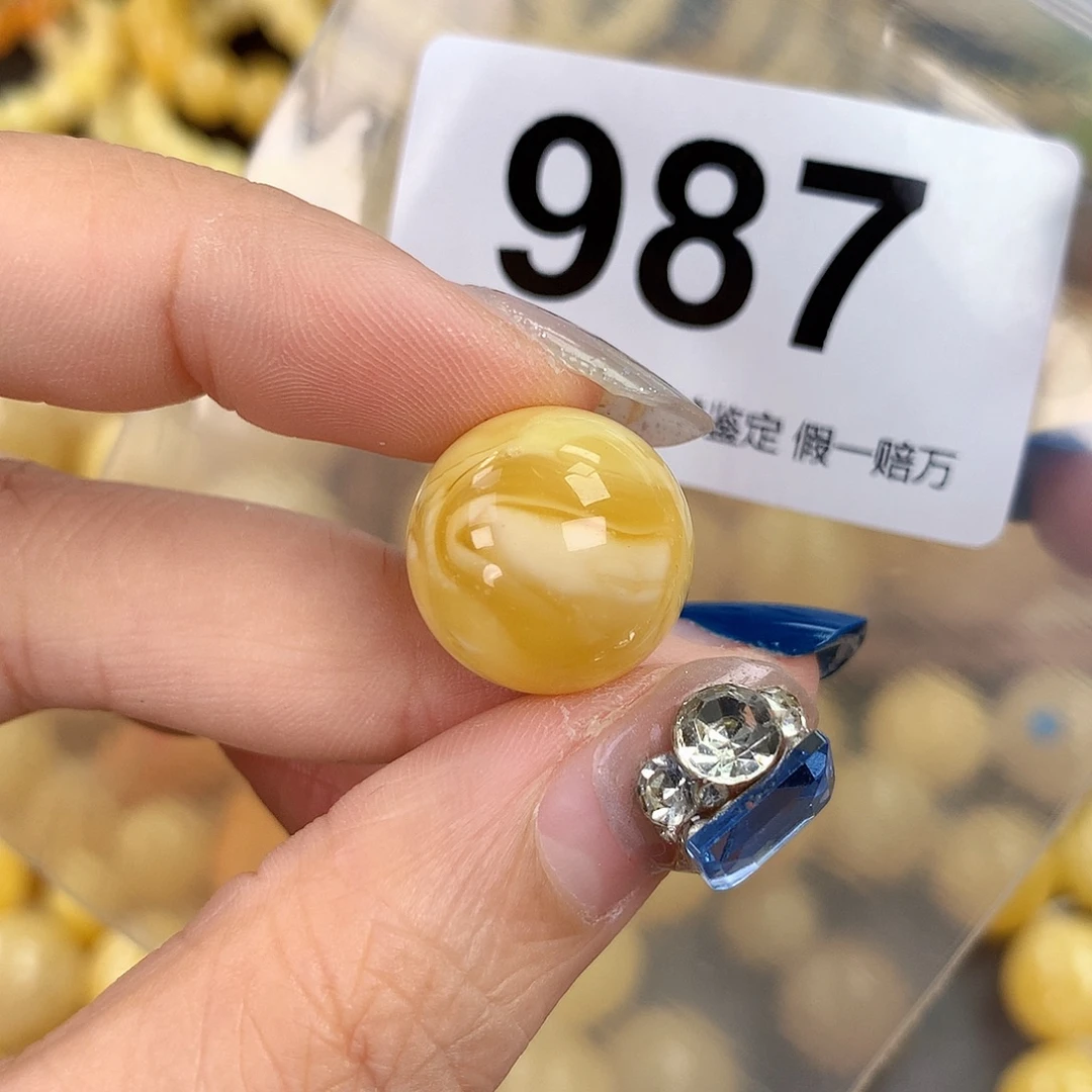 蜜蜡未镶嵌珠宝奇石17
