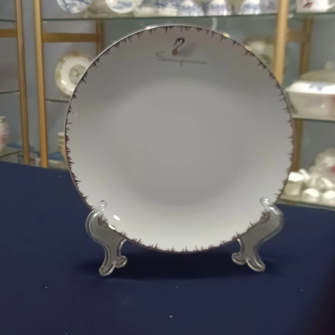 7英寸金边餐具菜盘天鹅圆盘创意骨瓷简约家用欧式盘子浅盘微瑕疵