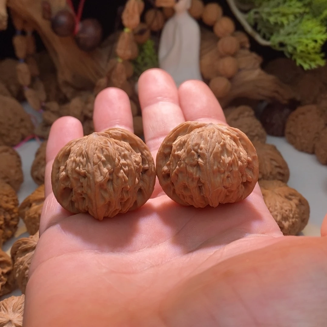 文玩核桃吊坠蝴蝶磨盘39+