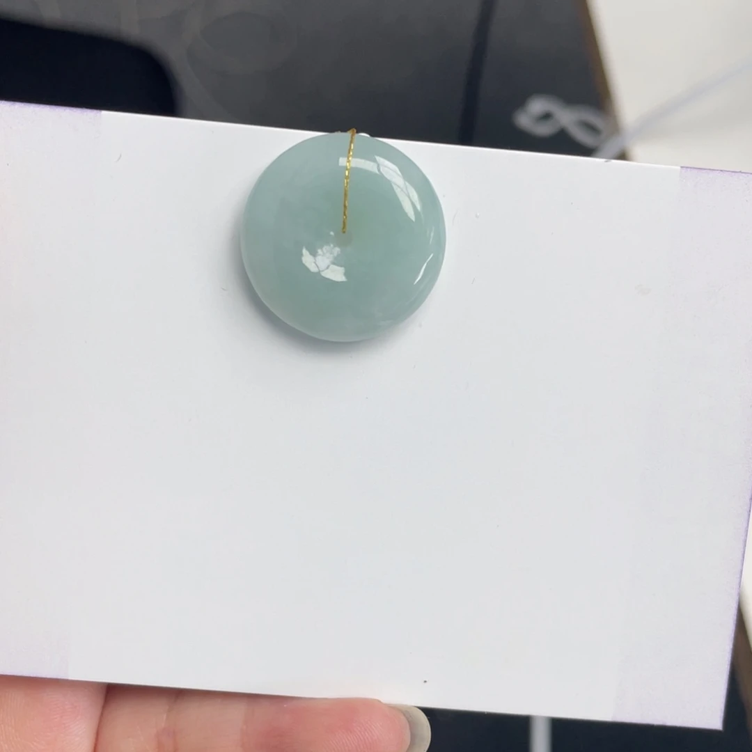 翡翠未镶嵌颈饰平安扣