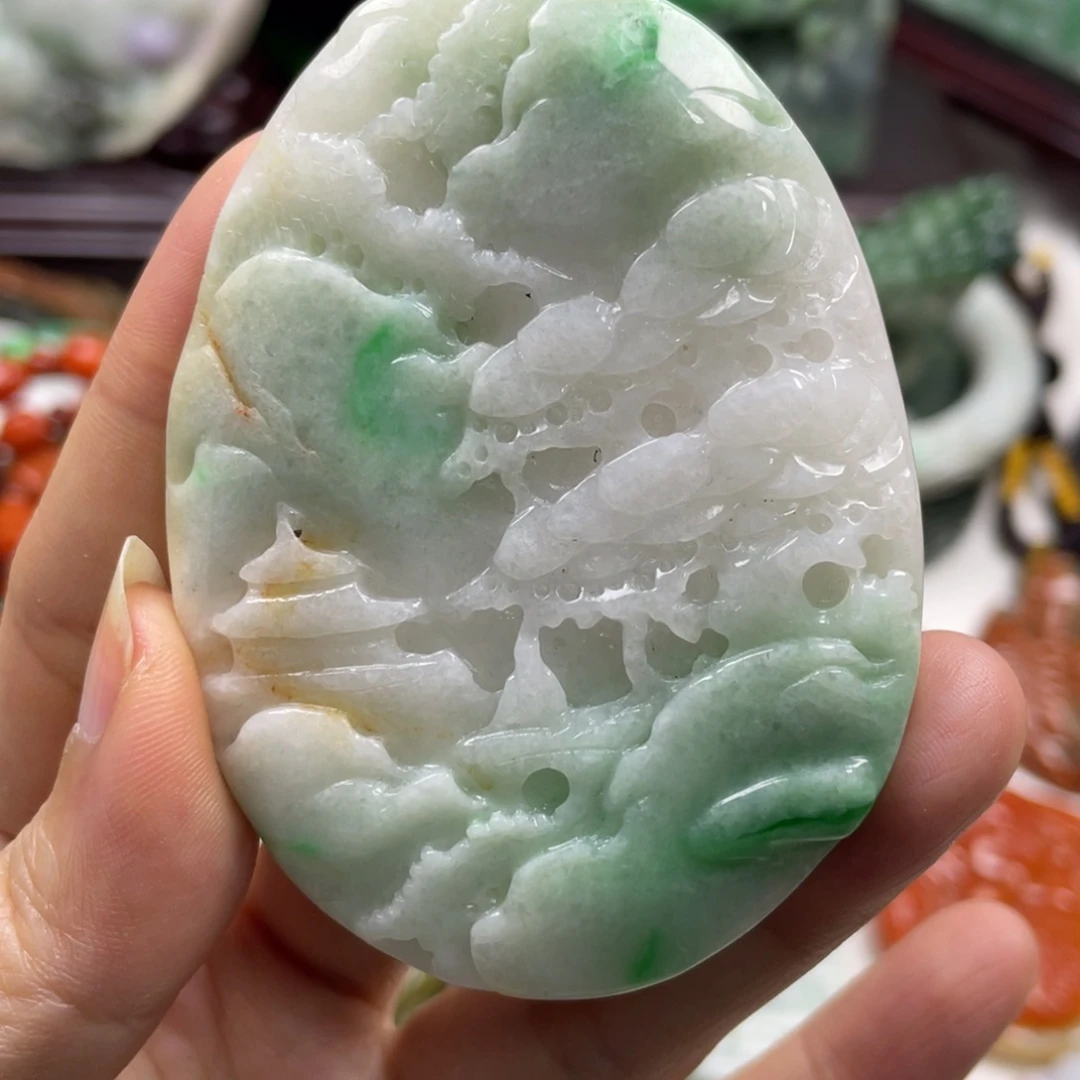 翡翠未镶嵌颈饰牌子