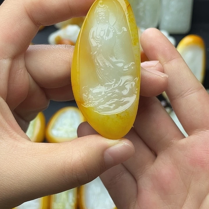 和田玉未镶嵌颈饰