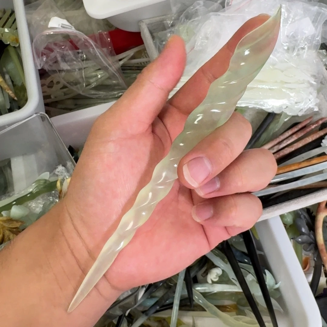 蛇纹石玉未镶嵌发饰