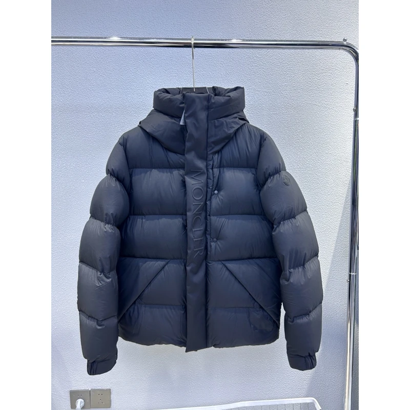 现货Moncler盟可睐 1A00204 MADEIRA黑武士厚款连帽羽绒服
