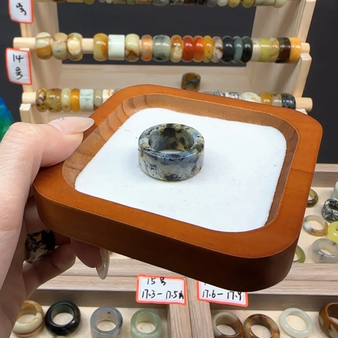 蛇纹石玉岫玉内径18.4合金L****?