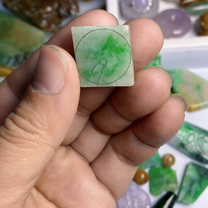 翡翠散珠天然翡翠A货挂件