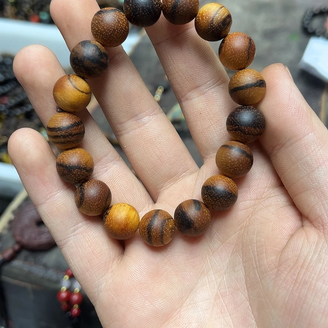 大叶紫檀（黑酸枝木类）