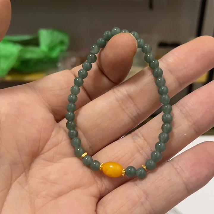 翡翠手链未镶嵌翡翠