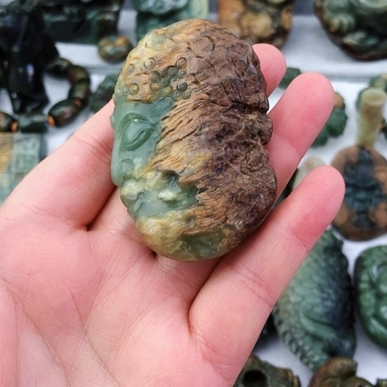 未镶嵌岫岩河磨玉（透闪石质玉）挂件西*