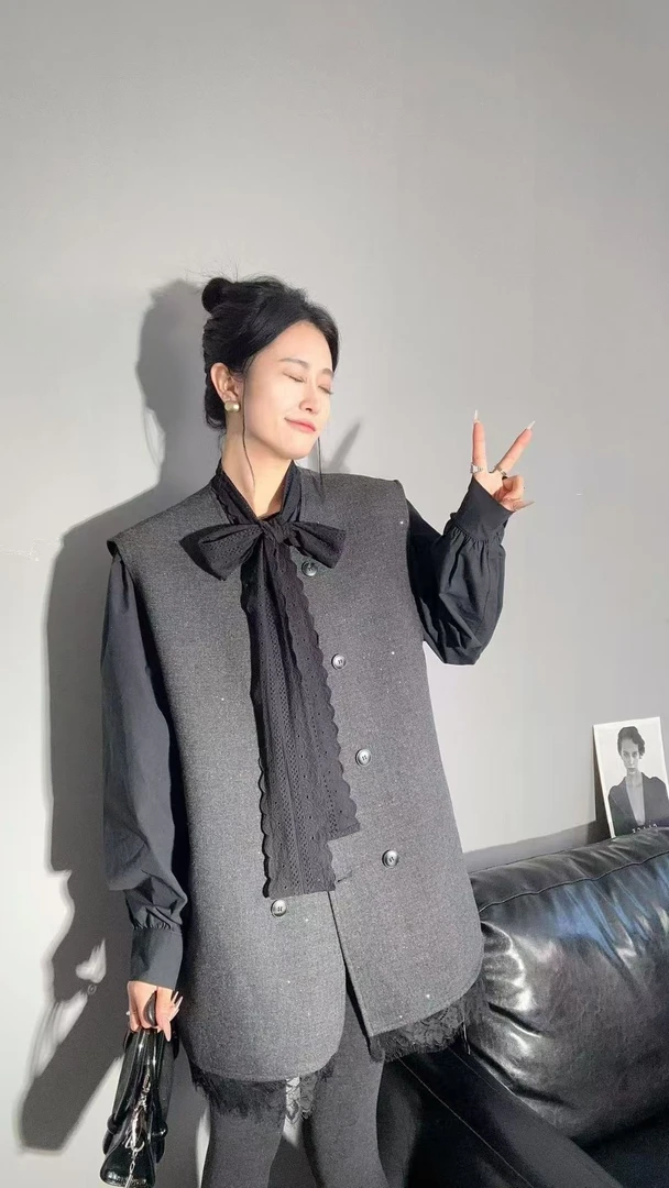 减龄小香风2025蝴蝶结衬衫+蕾丝边马甲外套连衣裙两件套装女