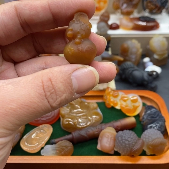 玛瑙/玉髓未镶嵌颈饰