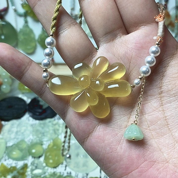 合金蛇纹石玉颈饰
